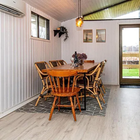 Three-bedroom Holiday In 2 Сasa de vacaciones *